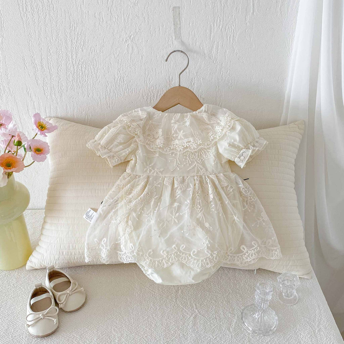 Baby Clothes Summer Lightweight Romper Lace Princess Dress Baby Girl Onesie for Full Moon and 100-Day Celebration